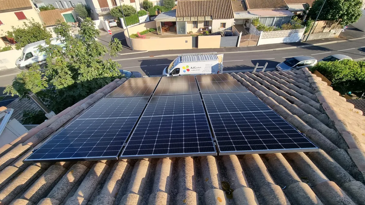 Panneaux solaires sur tuiles – Mauguio (34)